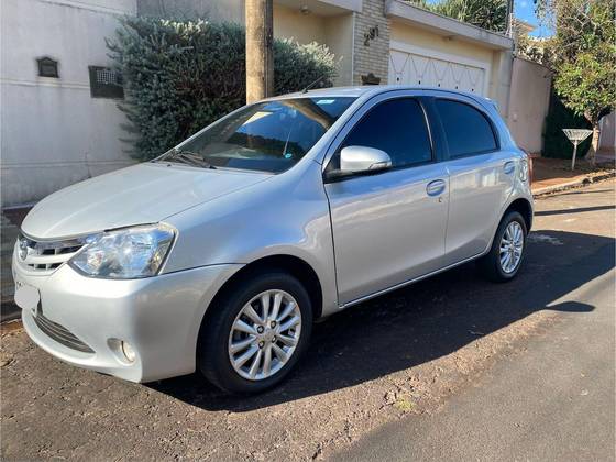 TOYOTA ETIOS 1.5 XLS 16V FLEX 4P MANUAL